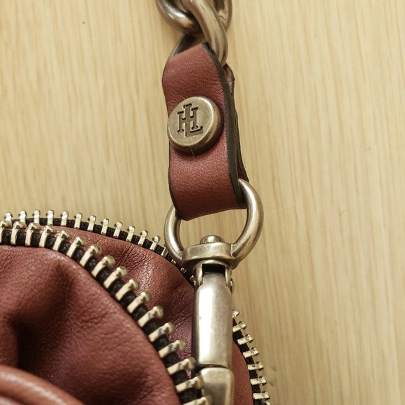 Lockheart Chain Gang Raven Bag Purse Shoulder Bag with Rose Decorations - Picture 3 of 10